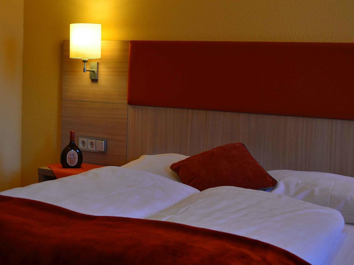 Hotel-Gasthof Rotes Ross Markt Einersheim Εξωτερικό φωτογραφία