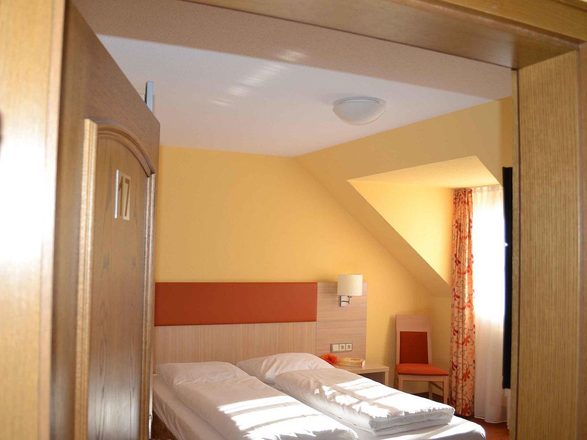 Hotel-Gasthof Rotes Ross Markt Einersheim Εξωτερικό φωτογραφία