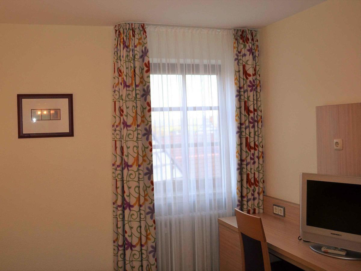 Hotel-Gasthof Rotes Ross Markt Einersheim Εξωτερικό φωτογραφία