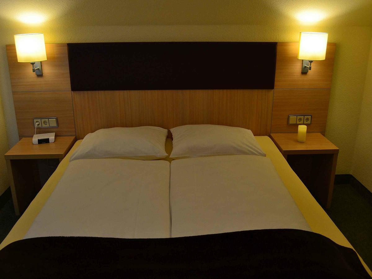 Hotel-Gasthof Rotes Ross Markt Einersheim Εξωτερικό φωτογραφία