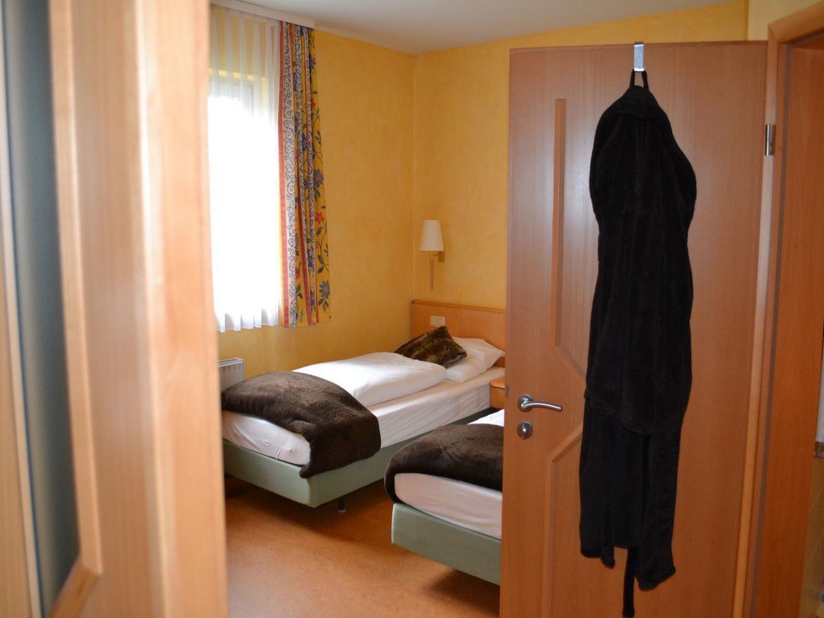 Hotel-Gasthof Rotes Ross Markt Einersheim Εξωτερικό φωτογραφία