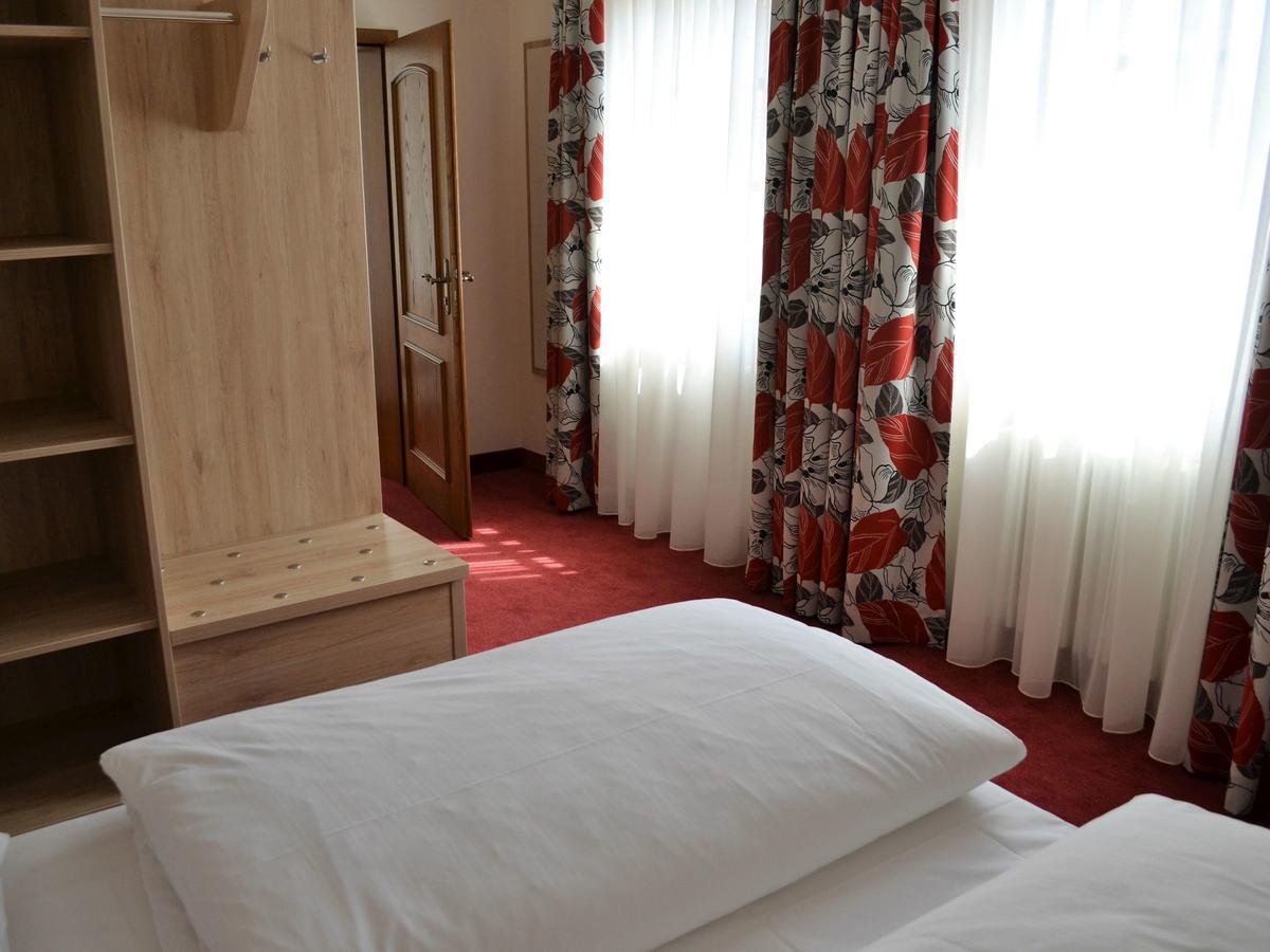 Hotel-Gasthof Rotes Ross Markt Einersheim Εξωτερικό φωτογραφία